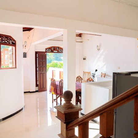 Surfing Guest House Матара Экстерьер фото