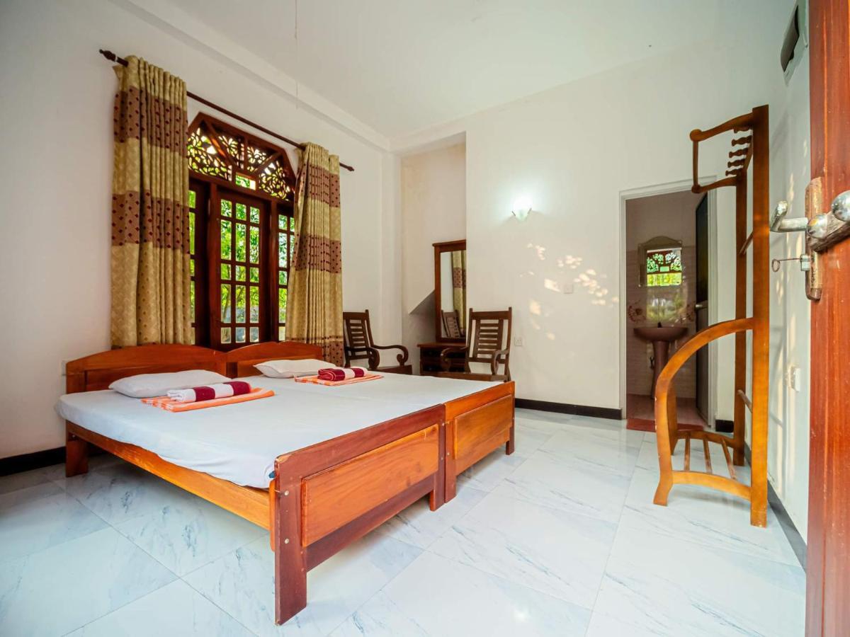 Surfing Guest House Матара Экстерьер фото