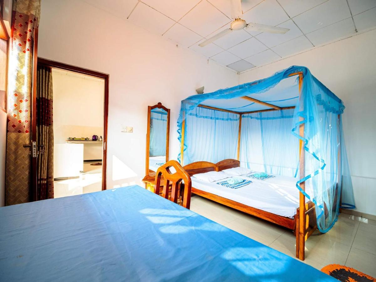 Surfing Guest House Матара Экстерьер фото
