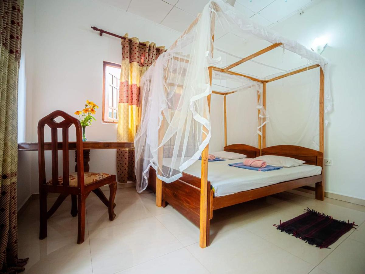 Surfing Guest House Матара Экстерьер фото