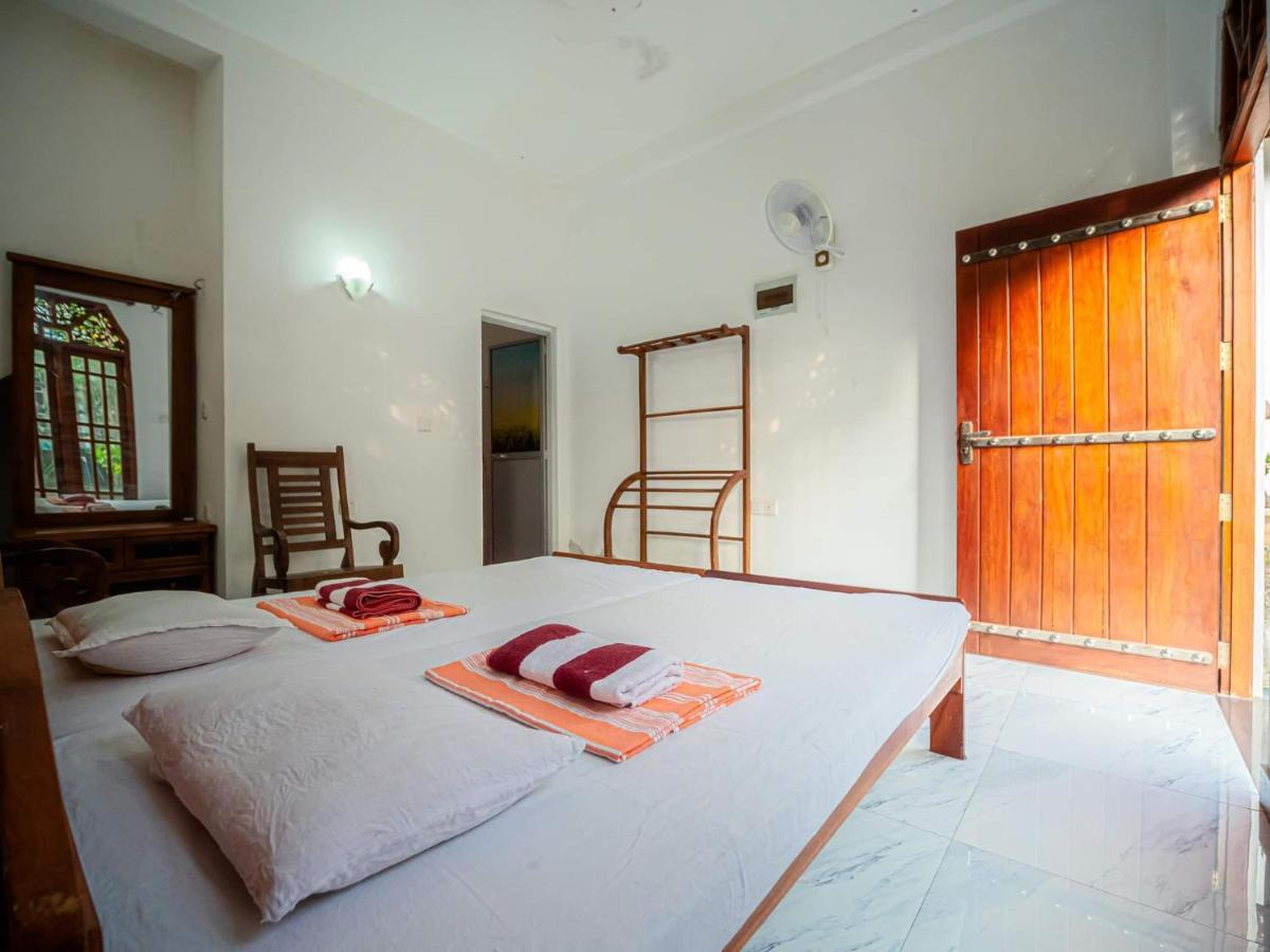 Surfing Guest House Матара Экстерьер фото